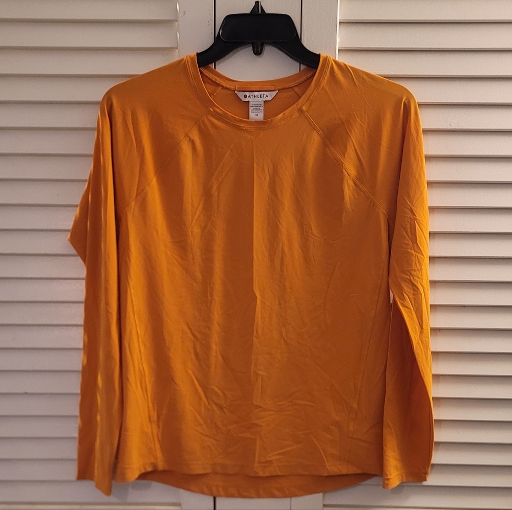 WOMEN'S ATHLETA TOP.